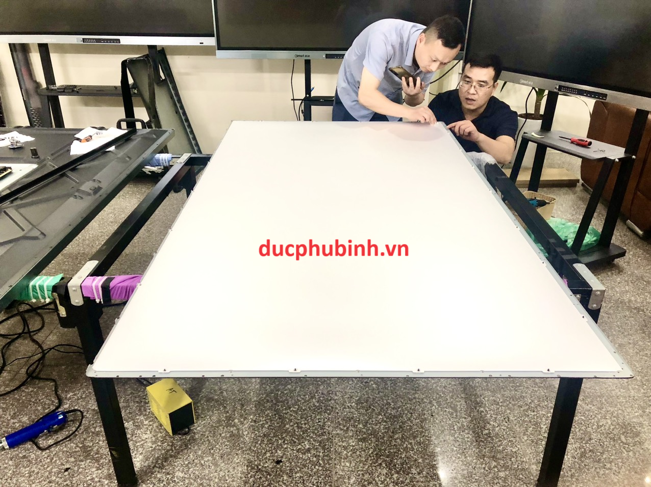 product-additional-image