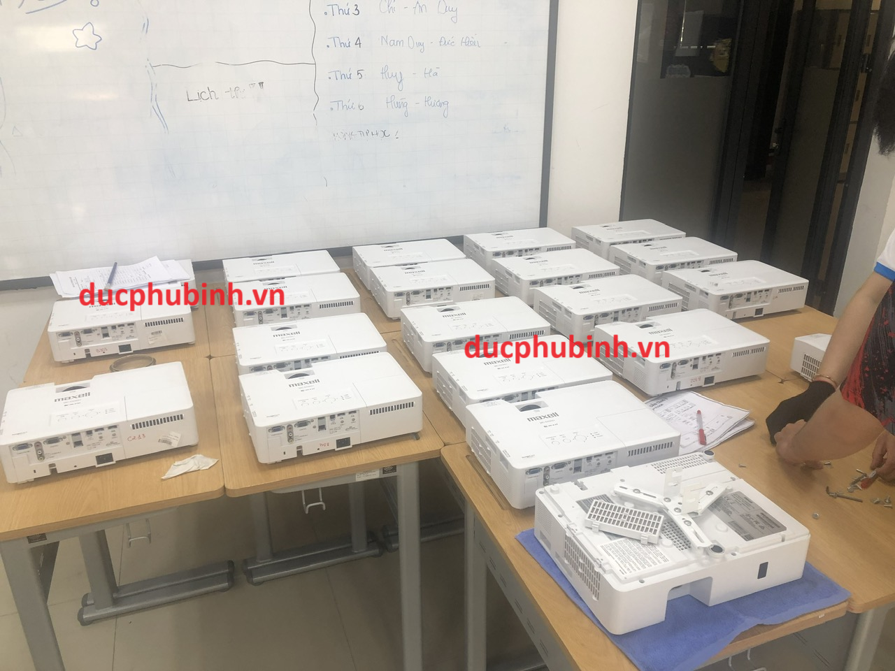 product-additional-image