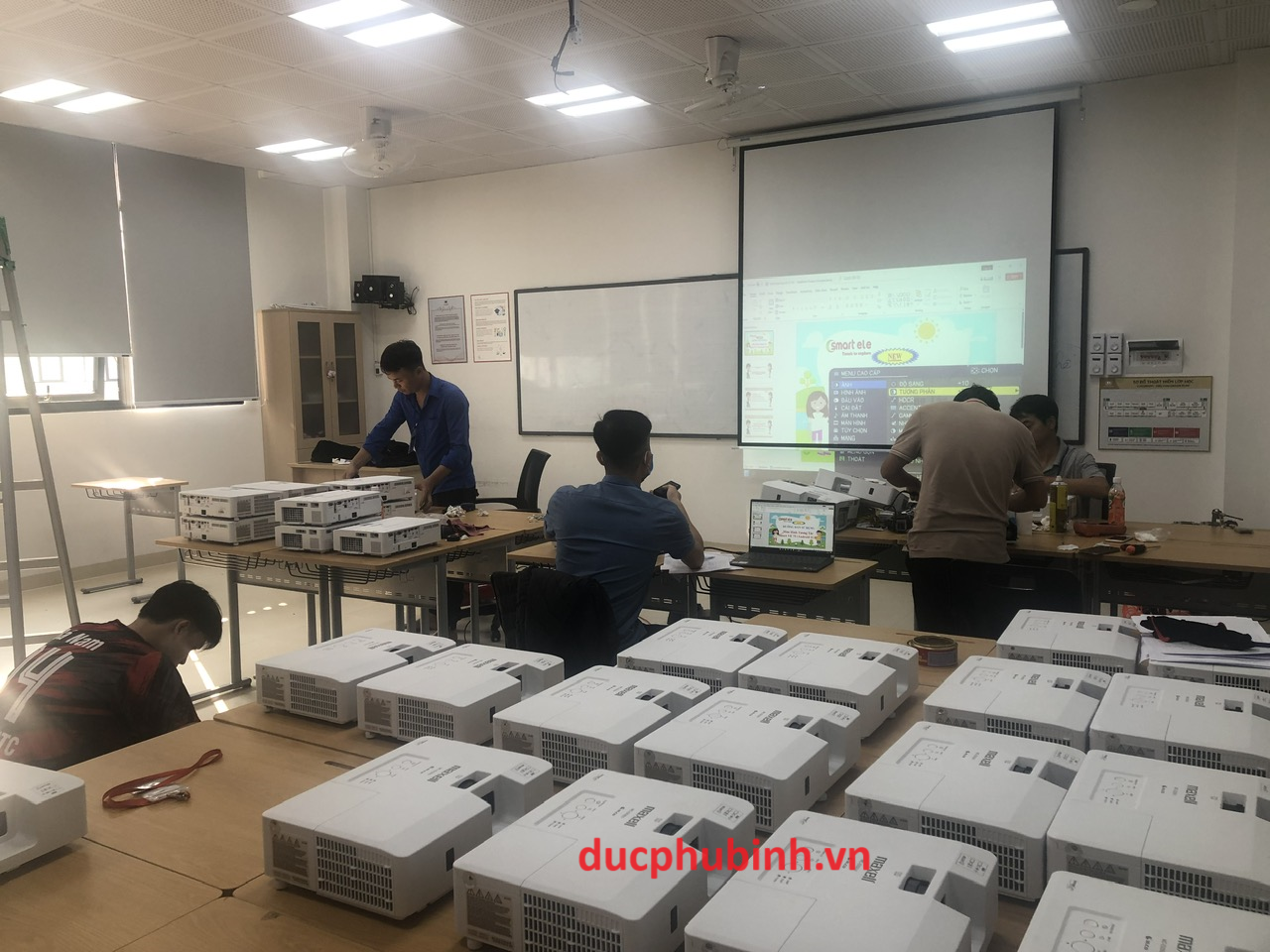 product-additional-image